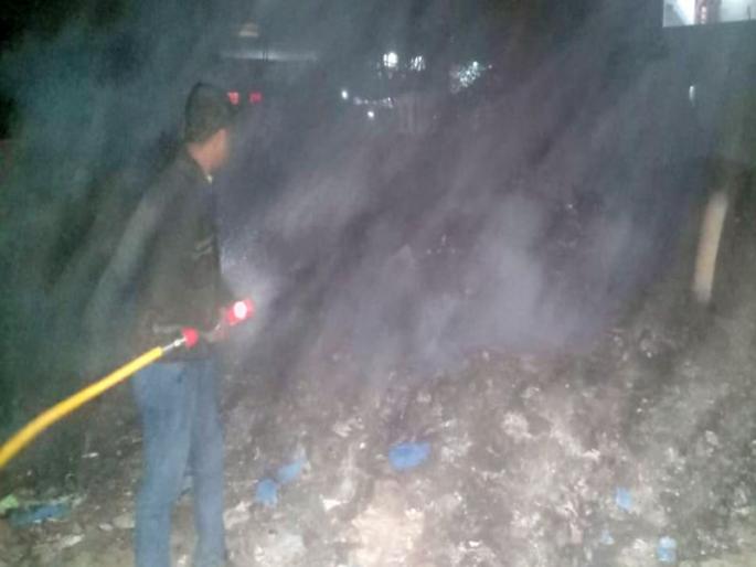 Slipper fire, fire damage | चप्पल गोडावूनला आग, नुकसान Slipper fire, fire damage | चप्पल गोडावूनला आग, नुकसान