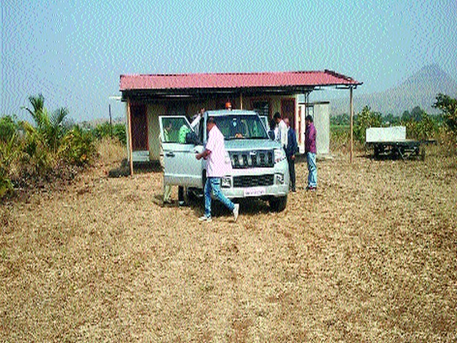 Farmhouse Criminals' Shelter in the Village | खेड्यांमधील फार्महाउस गुन्हेगारांचे आश्रयस्थान Farmhouse Criminals' Shelter in the Village | खेड्यांमधील फार्महाउस गुन्हेगारांचे आश्रयस्थान