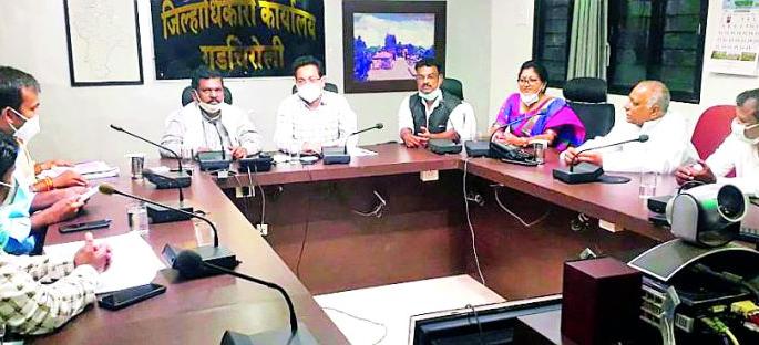 Renovation of Markandeshwar Temple stopped for funds | निधीसाठी थांबला मार्र्कंडेश्वर मंदिराचा जिर्णोद्धार Renovation of Markandeshwar Temple stopped for funds | निधीसाठी थांबला मार्र्कंडेश्वर मंदिराचा जिर्णोद्धार