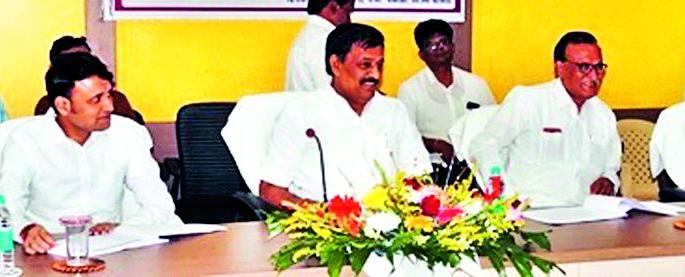 Establish a sub-processor processing center | गौणवनोपजावर प्रक्रिया केंद्र स्थापन करा Establish a sub-processor processing center | गौणवनोपजावर प्रक्रिया केंद्र स्थापन करा