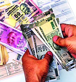 Corporation plans on paper | महामंडळांच्या योजना कागदावरच Corporation plans on paper | महामंडळांच्या योजना कागदावरच