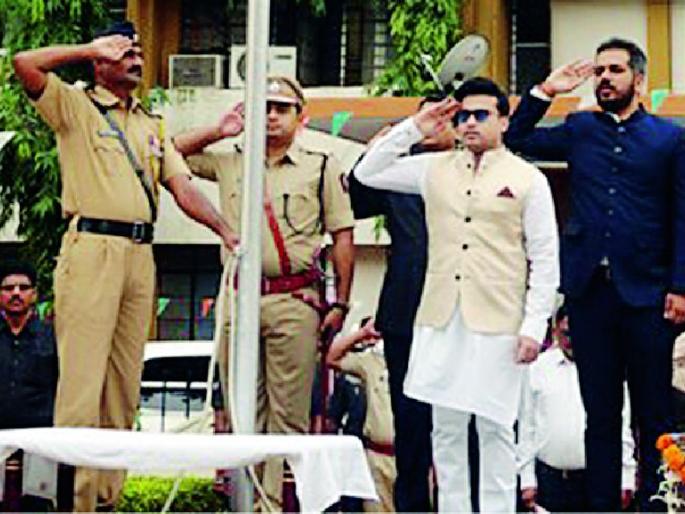 The purpose of the government is to develop the common man | सामान्य व्यक्तीचा विकास हाच शासनाचा उद्देश