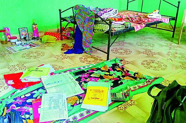 Seven house buffalo in the same night in the meadow | धानोऱ्यात एकाच रात्री सात घरफोड्या Seven house buffalo in the same night in the meadow | धानोऱ्यात एकाच रात्री सात घरफोड्या