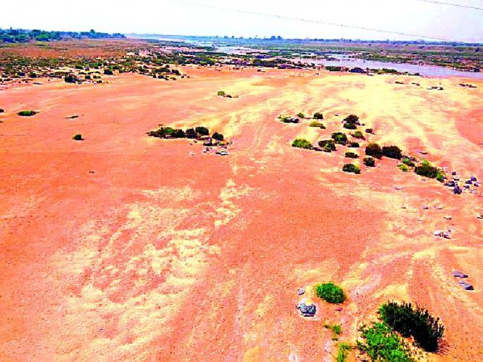 The edge of Wainganga took shape | वैनगंगेची धार आटली The edge of Wainganga took shape | वैनगंगेची धार आटली