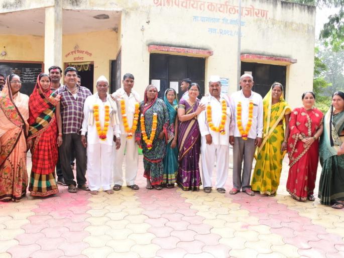 Akbanbai gardener, Sarpanch of Joran | जोरणच्या सरपंच पदी आक्काबाई माळी Akbanbai gardener, Sarpanch of Joran | जोरणच्या सरपंच पदी आक्काबाई माळी