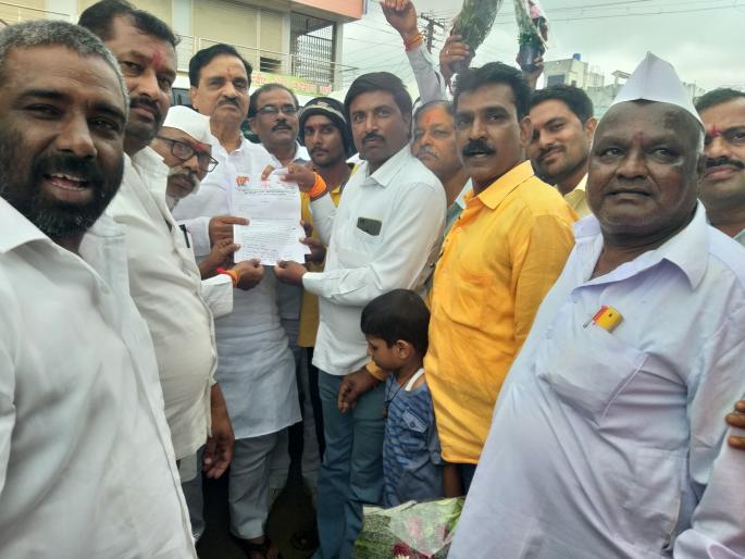 Buses leak in Kalwan Agar | कळवण आगारात गळक्या बसेस Buses leak in Kalwan Agar | कळवण आगारात गळक्या बसेस