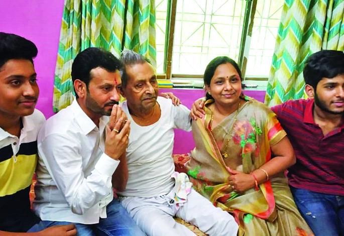 Sanjay Kute : The primary teacher's son become the cabubet minister | प्राथमिक शिक्षकाचा मुलगा झाला मंत्री