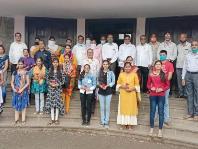 Malegaon city 90.89 percent and rural 93.39 percent result | मालेगाव शहराचा ९०.८९ तर ग्रामीणचा ९३.३९ टक्के निकाल Malegaon city 90.89 percent and rural 93.39 percent result | मालेगाव शहराचा ९०.८९ तर ग्रामीणचा ९३.३९ टक्के निकाल