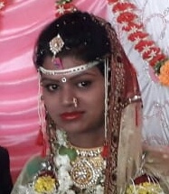 Newborn heart disease has died before wound henchmen | मेहंदी पुसण्याअगोदर नववधूचा ह्रदयविकाराने मृत्यू