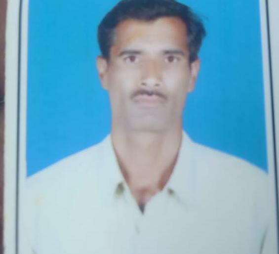 Farmer commits suicide due to infertility | नापिकीला कंटाळून शेतकऱ्याची आत्महत्या Farmer commits suicide due to infertility | नापिकीला कंटाळून शेतकऱ्याची आत्महत्या