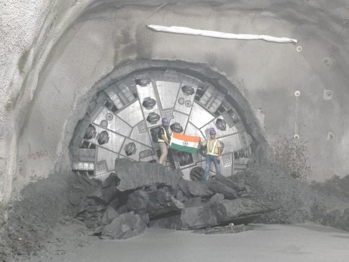 Metro-3 : Tunnel completed between Churchgate to Hutatma Chowk station | मेट्रो-३ : चर्चगेट ते हुतात्मा चौक स्थानकादरम्यान बोगदा तयार Metro-3 : Tunnel completed between Churchgate to Hutatma Chowk station | मेट्रो-३ : चर्चगेट ते हुतात्मा चौक स्थानकादरम्यान बोगदा तयार