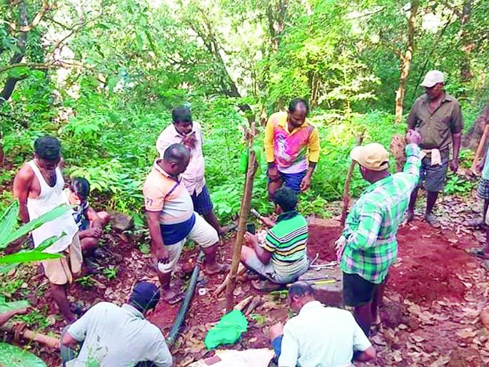 Sanjeevani from the grant of the drainage scheme | नळपाणी योजनेला श्रमदानातून संजीवनी