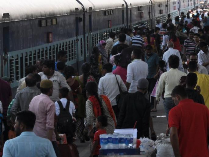 Increasing tension on the traffic system in Nandurbar district | नंदुरबार जिल्ह्यात वाहतुक व्यवस्थेवर वाढतोय ताण Increasing tension on the traffic system in Nandurbar district | नंदुरबार जिल्ह्यात वाहतुक व्यवस्थेवर वाढतोय ताण