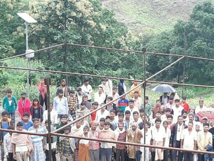 Forestry barrier to approved roads | मंजूर रस्त्यांना वनविभागाचा अडथळा Forestry barrier to approved roads | मंजूर रस्त्यांना वनविभागाचा अडथळा