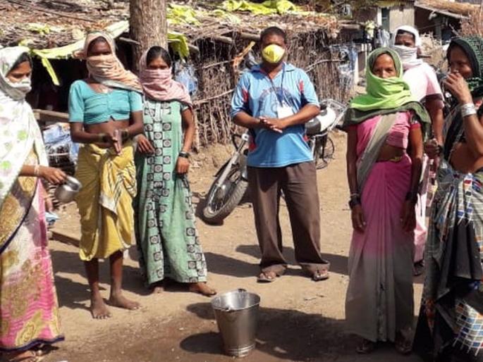 Awareness raising awareness in rural areas | ग्रामीण भागात स्वच्छाग्रही करताहेत जाणीव जागृती Awareness raising awareness in rural areas | ग्रामीण भागात स्वच्छाग्रही करताहेत जाणीव जागृती