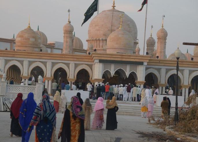 Temples unlocked; Personal: distance, special care of disinfection | देवस्थळे अनलॉक; व्यक्तिश: अंतर, निर्जंतुकीकरणाची विशेष काळजी Temples unlocked; Personal: distance, special care of disinfection | देवस्थळे अनलॉक; व्यक्तिश: अंतर, निर्जंतुकीकरणाची विशेष काळजी