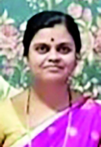 Husband and wife returning from funeral, crushed under dumper | अंत्यविधीहून परतणाऱ्या पती-पत्नीचा डम्परखाली चिरडून अंत