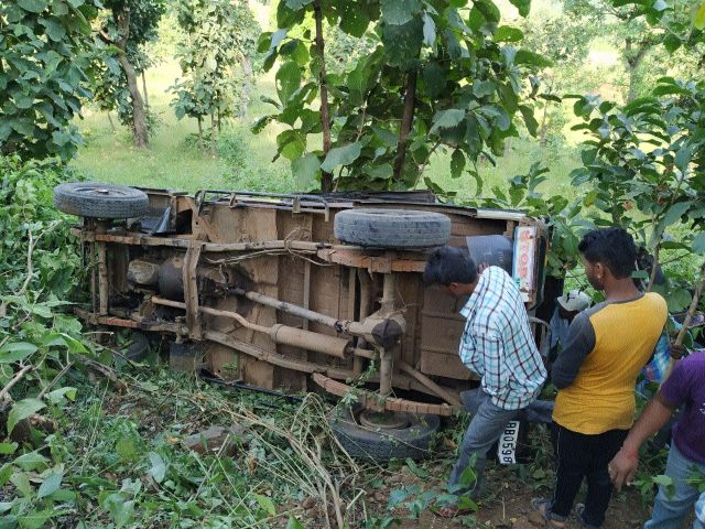 Women killed in a private Jeep accident | खाजगी जीप अपघातात महिला ठार Women killed in a private Jeep accident | खाजगी जीप अपघातात महिला ठार