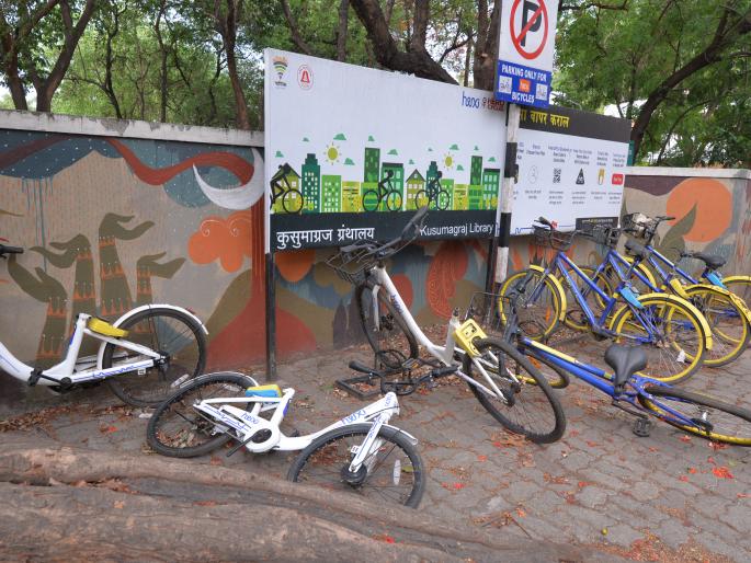 Smart City bicycles fell unnoticed | स्मार्ट सिटीच्या सायकली पडल्या बेवारस Smart City bicycles fell unnoticed | स्मार्ट सिटीच्या सायकली पडल्या बेवारस