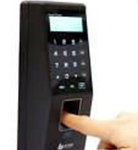 Parbhani: Examination of biometric examinations | परभणी : बायोमेट्रिकने परीक्षार्थ्यांची हजेरी