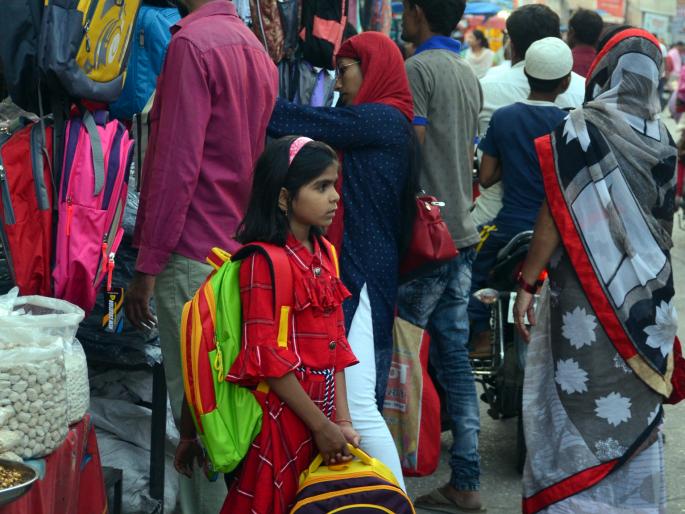 Parbhani: School from Gajabjam district today | परभणी : आजपासून गजबजणार जिल्ह्यातील शाळा