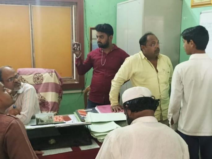The school's name could not be entered for the ninth grade student | नववीच्या विद्यार्थ्याला शाळेचे नाव लिहिता येईना The school's name could not be entered for the ninth grade student | नववीच्या विद्यार्थ्याला शाळेचे नाव लिहिता येईना