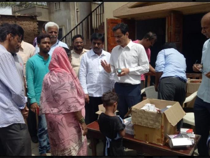 Guardian Minister Subhash Deshmukh visits flood-hit Miraj village | सुभाष देशमुख यांची पूरबाधित मिरज ग्रामीण भागाला भेट