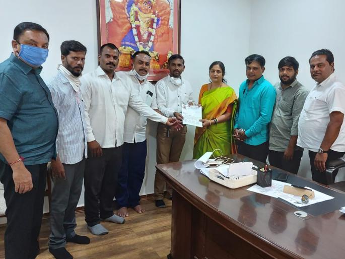 Work on Satpur bus stand has been stalled for ten years | सातपूर बस स्थानकाचे काम दहा वर्षांपासून रखडले