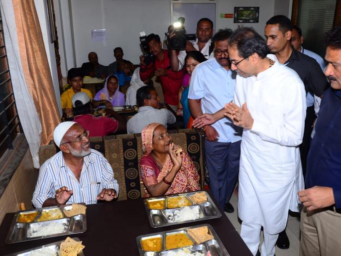 The expansion of the Shiva-Bhoj Yojana has doubled the number of plates from 3 thousand to 1 thousand | shiv bhojan scheme: शिवभोजन योजनेचा विस्तार; थाळीची संख्या दुप्पट १८ हजारांवरुन ३६ हजार The expansion of the Shiva-Bhoj Yojana has doubled the number of plates from 3 thousand to 1 thousand | shiv bhojan scheme: शिवभोजन योजनेचा विस्तार; थाळीची संख्या दुप्पट १८ हजारांवरुन ३६ हजार