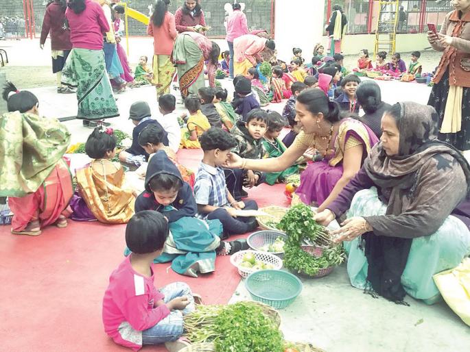  Weekend market filled with lizards | चिमुकल्यांनी भरवला आठवडा बाजार