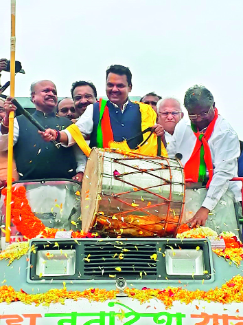 Diversion of water will turn into drought | महापुराचे पाणी दुष्काळी भागाकडे वळवणार Diversion of water will turn into drought | महापुराचे पाणी दुष्काळी भागाकडे वळवणार