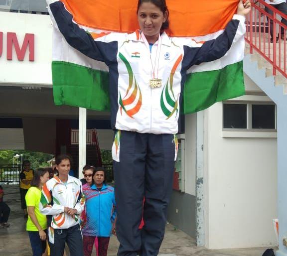 Shritiika Mahadik has three medals in Malaysia | ठाण्याच्या श्रृतिका महाडिक यांना मलेशियात तीन पदके Shritiika Mahadik has three medals in Malaysia | ठाण्याच्या श्रृतिका महाडिक यांना मलेशियात तीन पदके