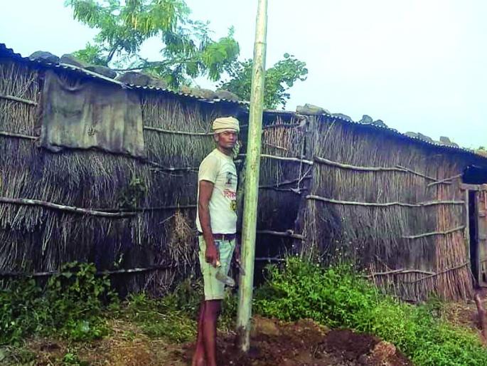 excavation under Bharat Net Scheme; The loss of farmers! | भारत नेट योजनेंतर्गत विनापरवानगी खोदकाम; शेतकऱ्यांचे नुकसान! excavation under Bharat Net Scheme; The loss of farmers! | भारत नेट योजनेंतर्गत विनापरवानगी खोदकाम; शेतकऱ्यांचे नुकसान!