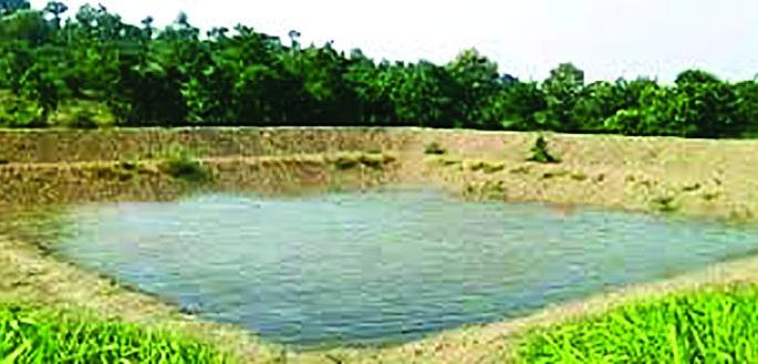 Sujalam, Sufalam Mission, field lake work not done fully | सुजलाम, सुफलाम अभियानातील ४६ शेततळ्यांचे काम अर्धवट Sujalam, Sufalam Mission, field lake work not done fully | सुजलाम, सुफलाम अभियानातील ४६ शेततळ्यांचे काम अर्धवट