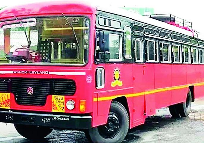 Hunger strike on 1500 employees of ST Corporation | एसटी महामंडळाच्या १५०० कर्मचाऱ्यांवर उपासमारी