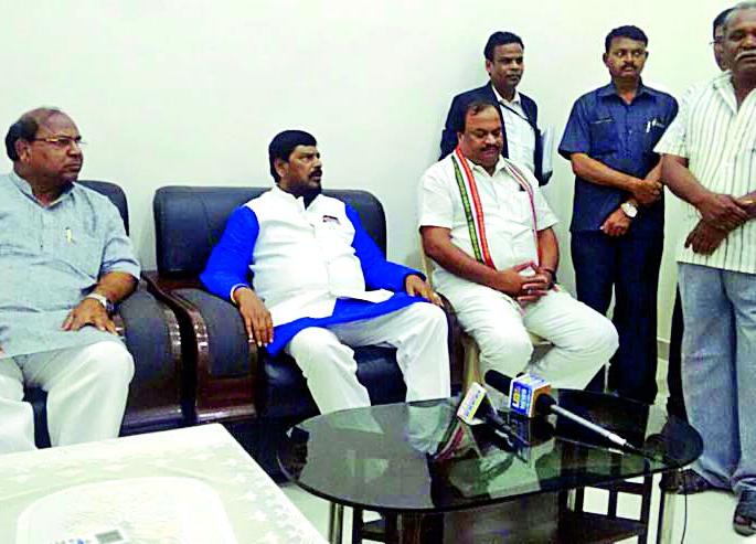 Fear of caste-based census is wrong | जातनिहाय जनगणनेची भीती बाळगणे चुकीचे Fear of caste-based census is wrong | जातनिहाय जनगणनेची भीती बाळगणे चुकीचे