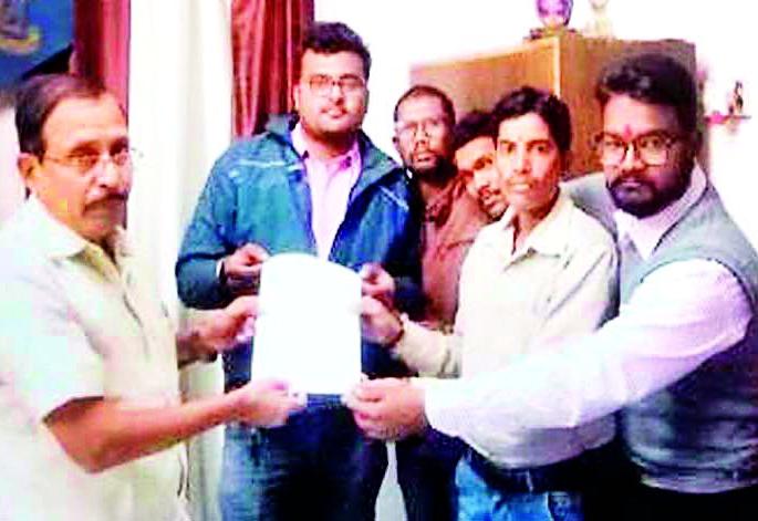 Arrange Roadroms for harassing the girl students | विद्यार्थिनींना त्रास देण्याºया रोडरोमिओंचा बंदोबस्त करा