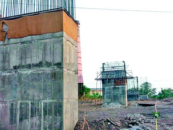 Flight work stopped | उड्डाण पुलाचे काम रखडले Flight work stopped | उड्डाण पुलाचे काम रखडले