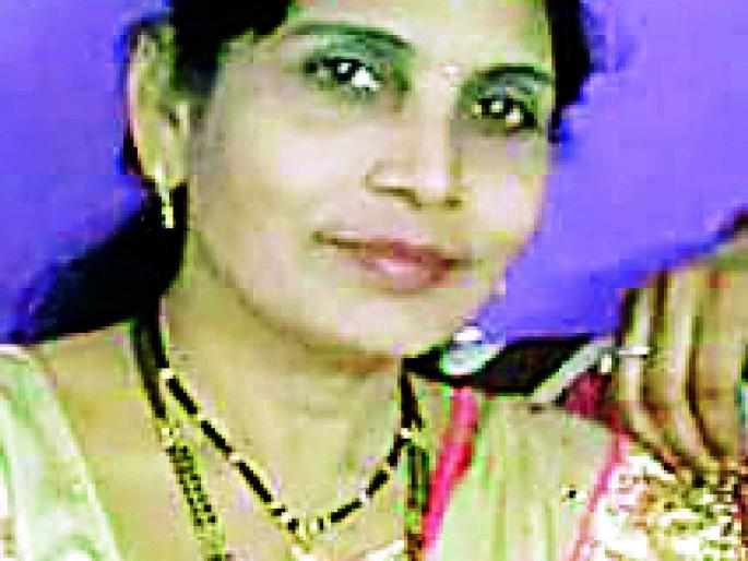 Rita's thorn removed after being stuck for theft | चोरीसाठी अडसर ठरल्याने काढला रिताचा काटा Rita's thorn removed after being stuck for theft | चोरीसाठी अडसर ठरल्याने काढला रिताचा काटा