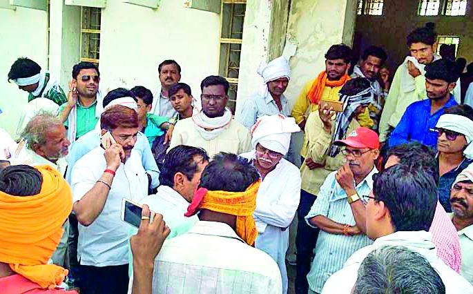 600 farmers deprived from Nafed tur purchase | नाफेड तूर खरेदीपासून ६०० शेतकरी वंचित 600 farmers deprived from Nafed tur purchase | नाफेड तूर खरेदीपासून ६०० शेतकरी वंचित