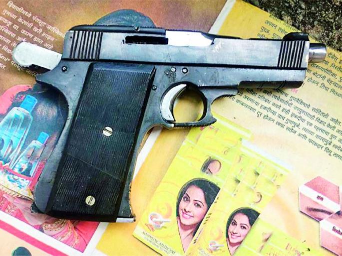 Unauthorized pistol holder arrest | अनधिकृत पिस्तूल बाळगणारा जेरबंद