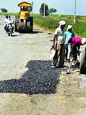 State Highway Khadder-free | राज्यमार्ग खड्डेमुक्त State Highway Khadder-free | राज्यमार्ग खड्डेमुक्त