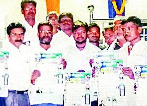 Salute to martyrs of nomination fight | नामांतर लढ्यातील शहिदांना मानवंदना