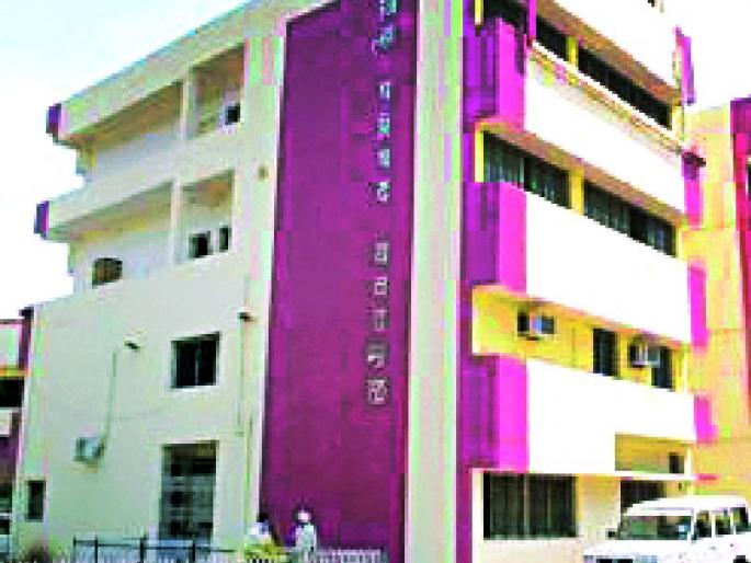 Please verify 'Divyang' teachers this year too | ‘दिव्यांग’ शिक्षकांची यंदा तरी पडताळणी करा Please verify 'Divyang' teachers this year too | ‘दिव्यांग’ शिक्षकांची यंदा तरी पडताळणी करा