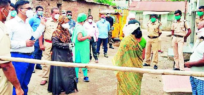 Seven-day 'public curfew' over corona outbreak in Darwha | दारव्हा येथे कोरोना रुग्ण वाढल्याने सात दिवस ‘जनता कर्फ्यू’