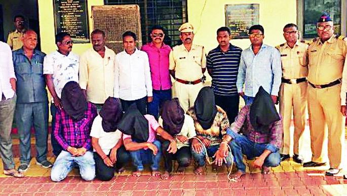 For the kidnapping of a professional child | व्यावसायिकाच्या मुलाचे अपहरण खंडणीसाठी For the kidnapping of a professional child | व्यावसायिकाच्या मुलाचे अपहरण खंडणीसाठी