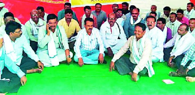 Crores of rupees deposited in teachers' accounts | शिक्षकांच्या खात्यात पावणेचार कोटी जमा Crores of rupees deposited in teachers' accounts | शिक्षकांच्या खात्यात पावणेचार कोटी जमा