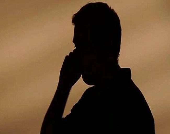 A man has been arrested from Bawana, for allegedly making a hoax call on 8th August, | माझी पत्नी आत्मघातकी, विमानतळावर बॉम्बस्फोट करणार; पोलिसांना आला निनावी फोन, त्यानंतर... A man has been arrested from Bawana, for allegedly making a hoax call on 8th August, | माझी पत्नी आत्मघातकी, विमानतळावर बॉम्बस्फोट करणार; पोलिसांना आला निनावी फोन, त्यानंतर...