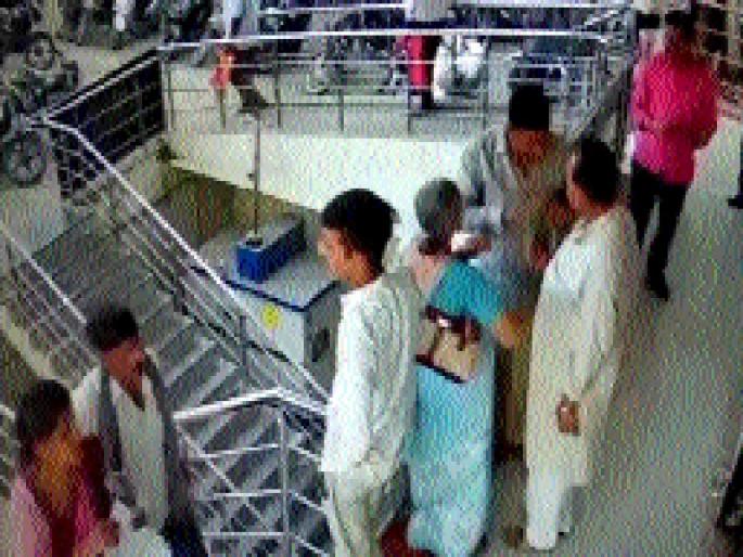 Two lakhs of rupees were spent on retired principal | सेवानिवृत्त मुख्याध्यापिकेस घातला दोन लाखांचा गंडा