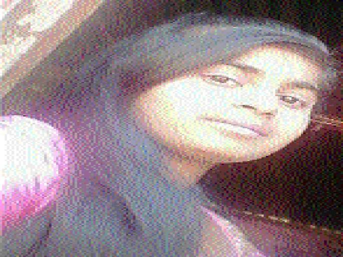 Suicide by taking a student's lewd | विद्यार्थिनीची गळफास घेऊन आत्महत्या